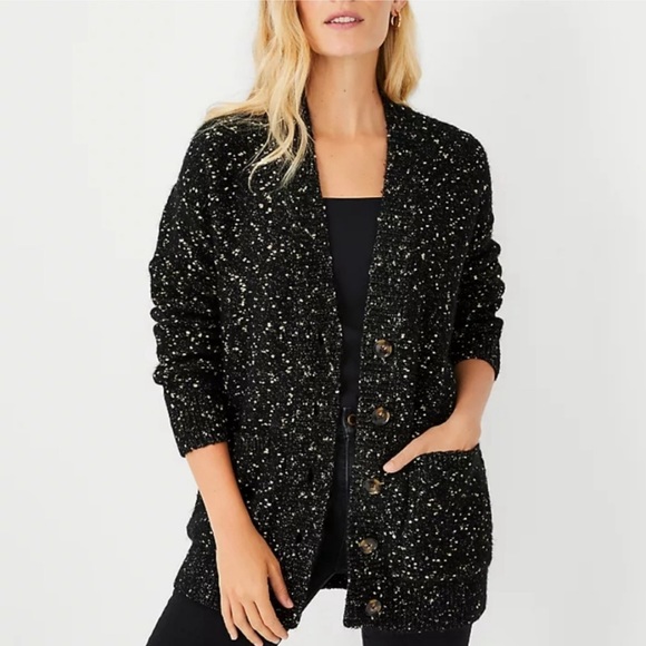 Ann Taylor Sweaters - EUC Ann Taylor Cardigan - Small